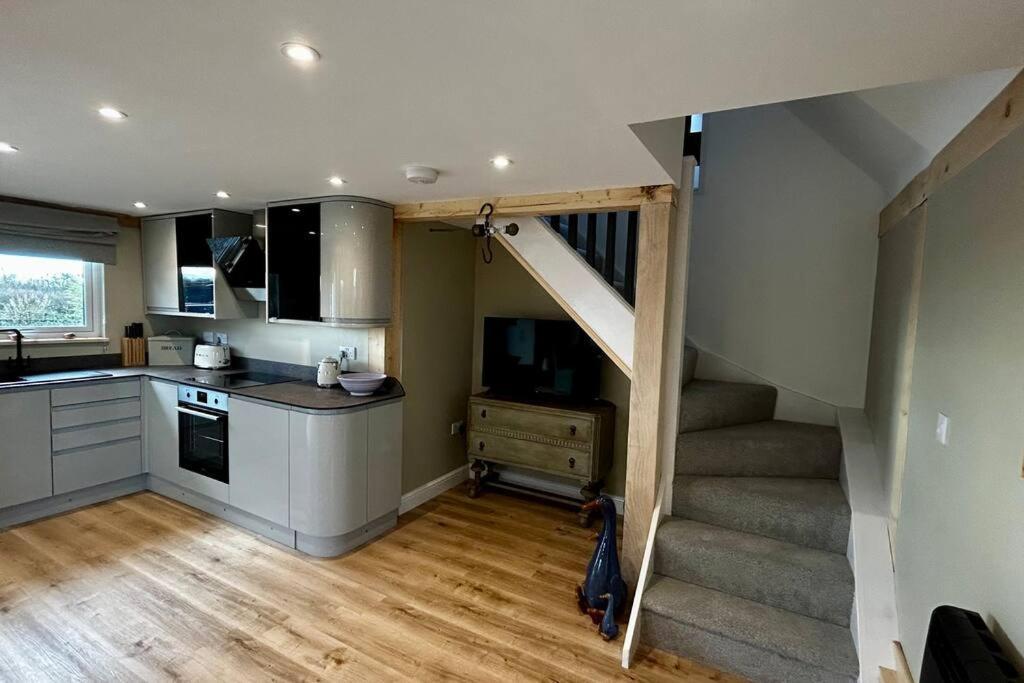 The Old Workshop - A Cosy Country Retreat Vila Gloucester Exterior foto